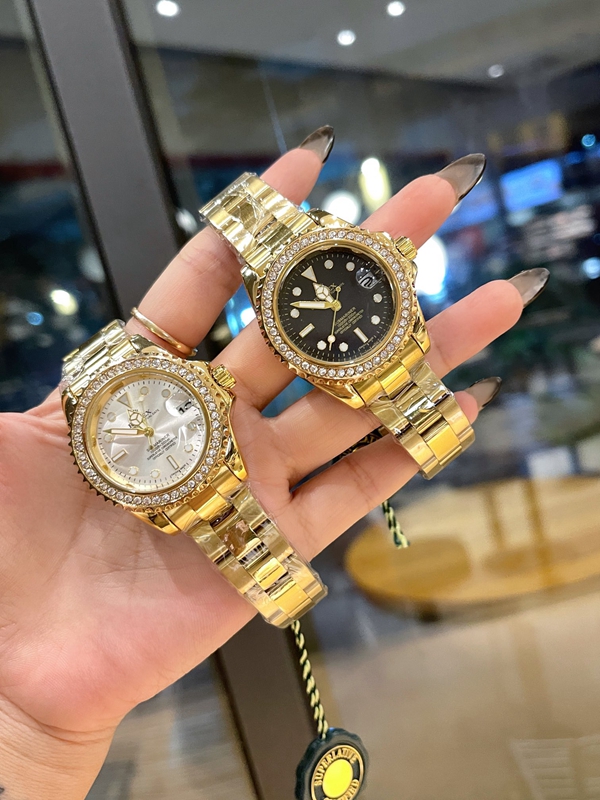 ブランド時計背面デザイン